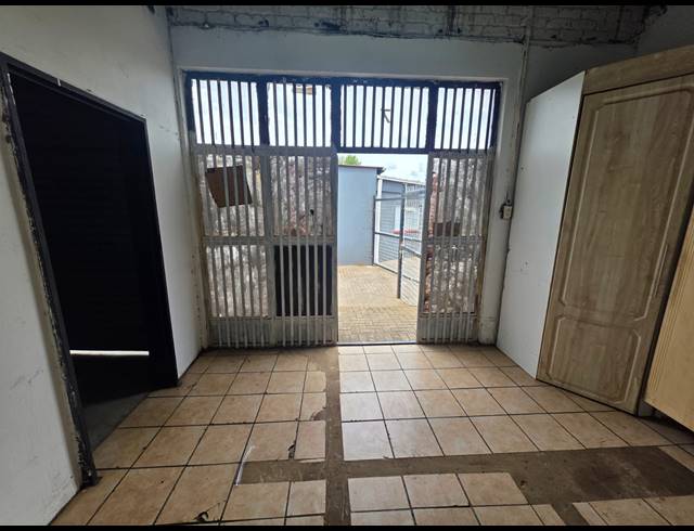 250M² BUSINESS TO LET IN BLESBOKLAAGTE